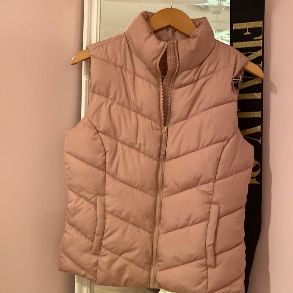 🧡 CLOSET CLEANOUT 5 for $50 SALE 🧡 Pink Puffer Vest